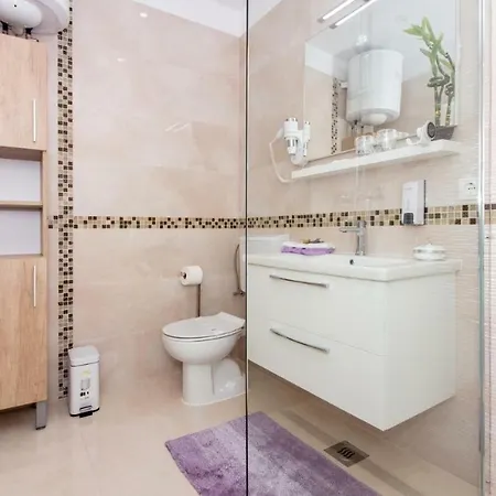 Luxury Marijana * سبليت